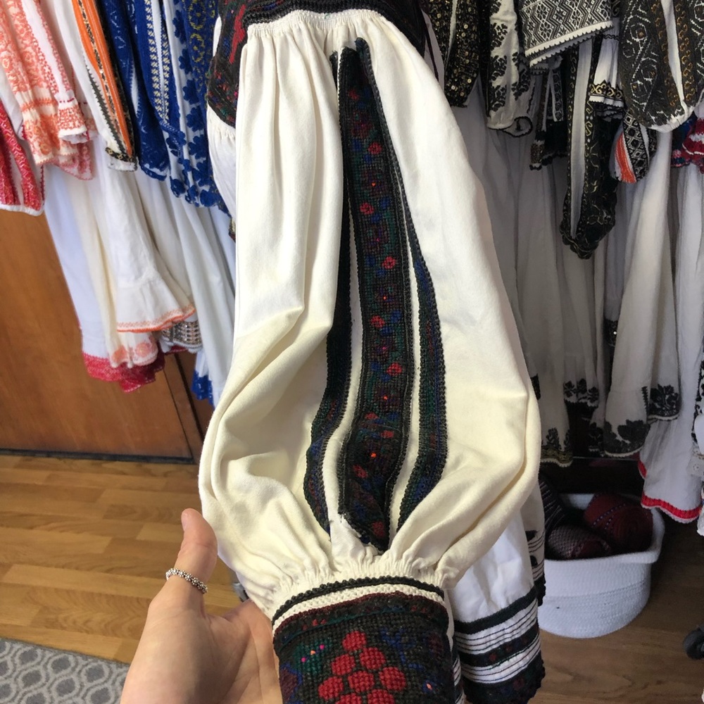 Beautiful antique Maramures costume size S-M  Romanian traditional costume - Picture 6 of 7